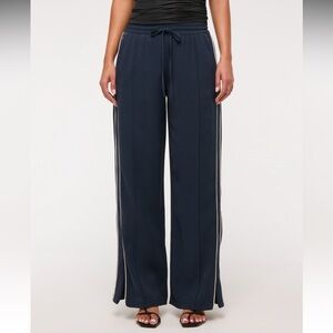 Abercrombie & Fitch Pull-On Track Pant NWOT
